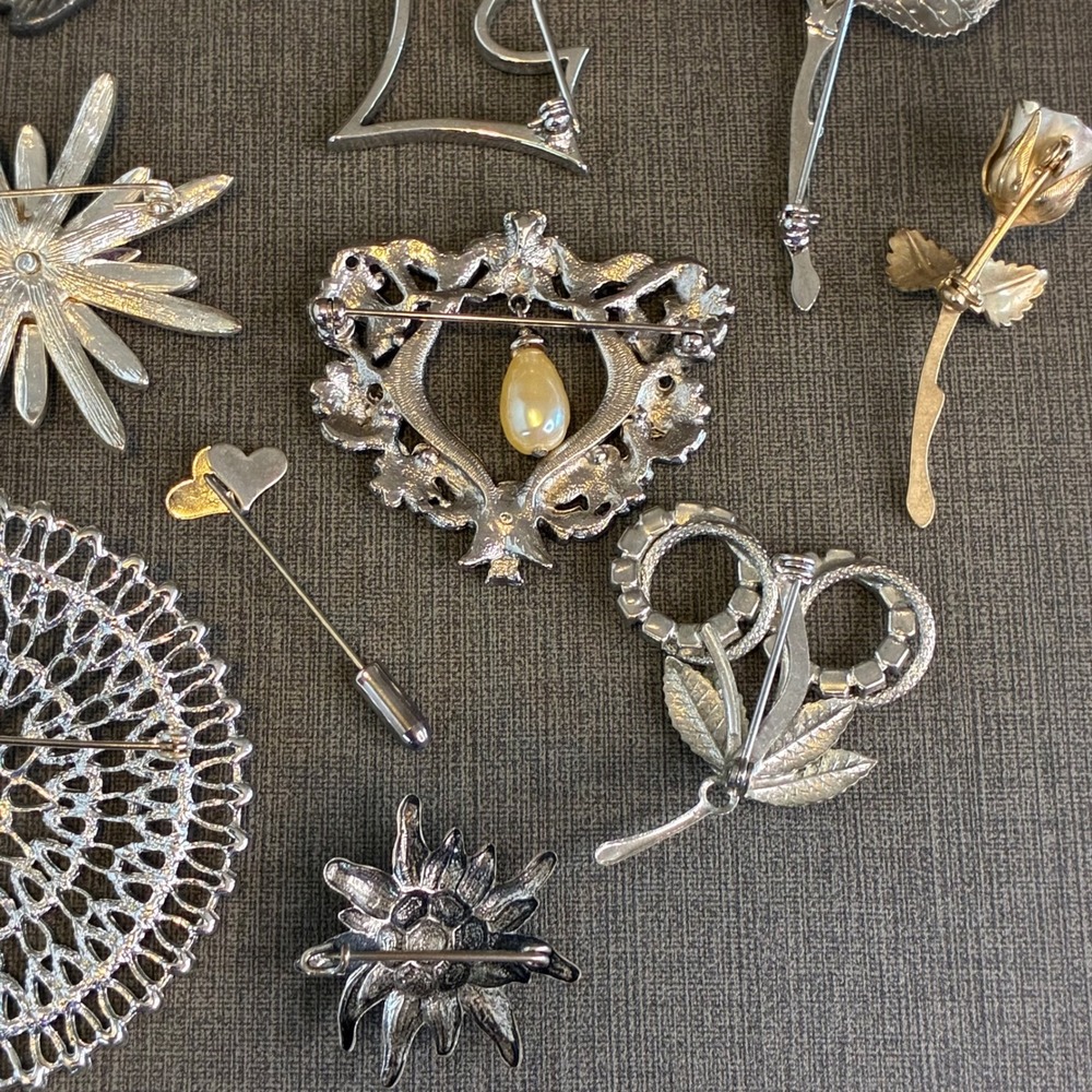Vintage Silver Tone Brooch Lot 18pc Rhinestone Figural Floral Some Signed - Picture 10 of 16